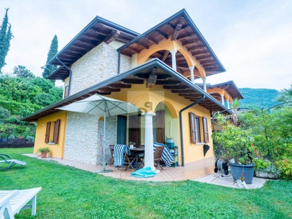 casa indipendente in vendita a Salò