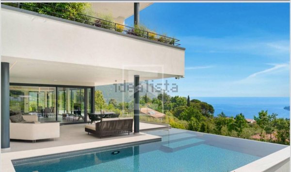 casa indipendente in vendita a Salò in zona Villa