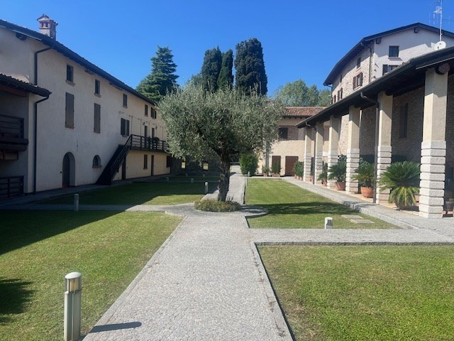 appartamento in vendita a Salò in zona Cunettone