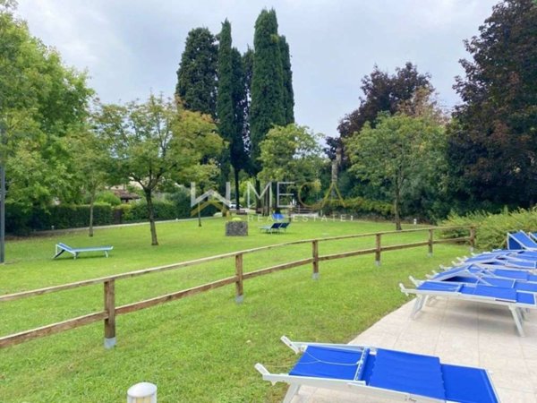 appartamento in vendita a Salò in zona Barbarano