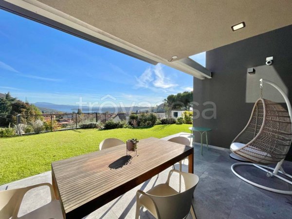 casa indipendente in vendita a Salò in zona Villa