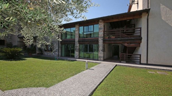 appartamento in vendita a Salò in zona Cunettone