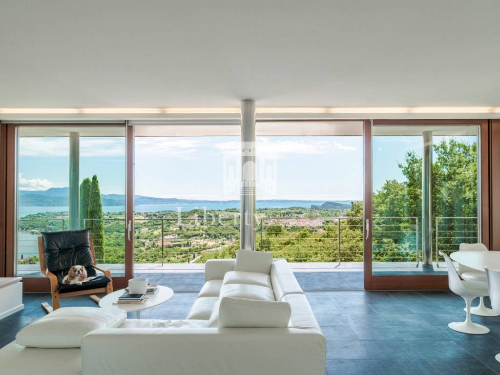 casa indipendente in vendita a Salò in zona Villa