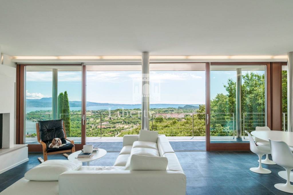 casa indipendente in vendita a Salò in zona Villa