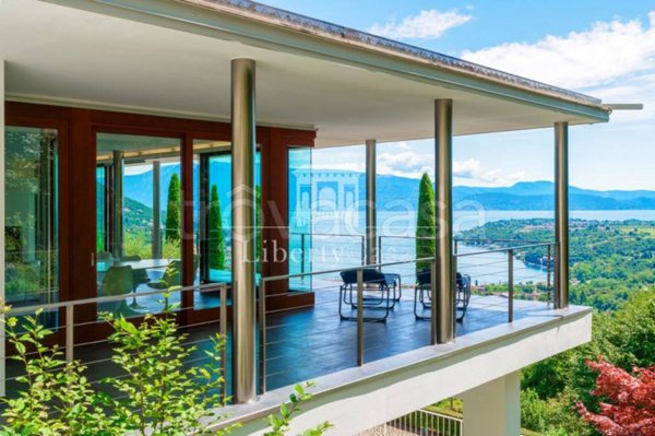 casa indipendente in vendita a Salò in zona Villa