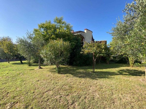 casa indipendente in vendita a Salò in zona Villa