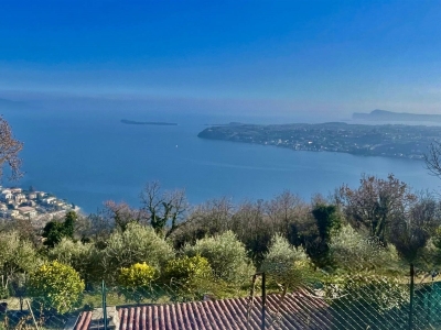 casa indipendente in vendita a Salò in zona Villa