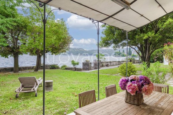 appartamento in vendita a Salò in zona Villa