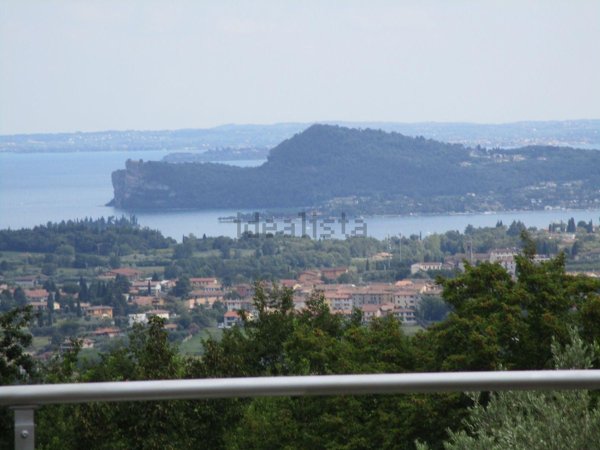 casa indipendente in vendita a Salò in zona Barbarano