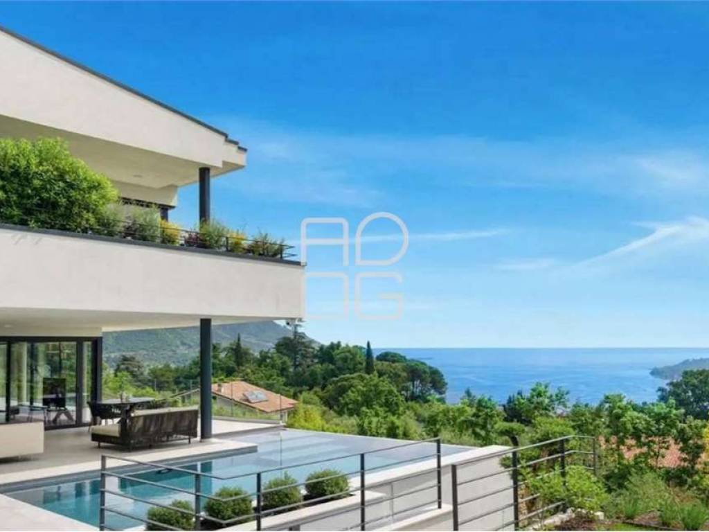 casa indipendente in vendita a Salò in zona Villa