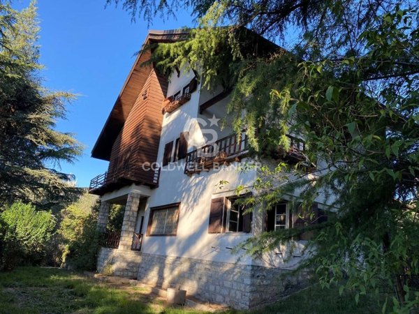 casa indipendente in vendita a Salò in zona Villa