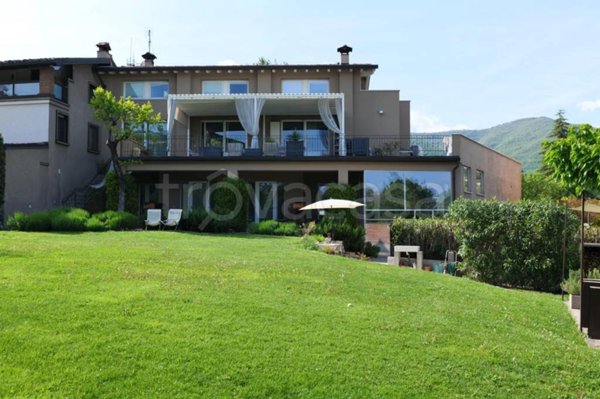 casa indipendente in vendita a Salò