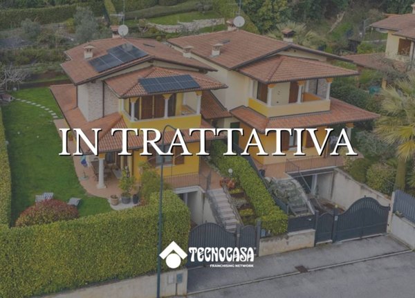 casa indipendente in vendita a Salò in zona Villa
