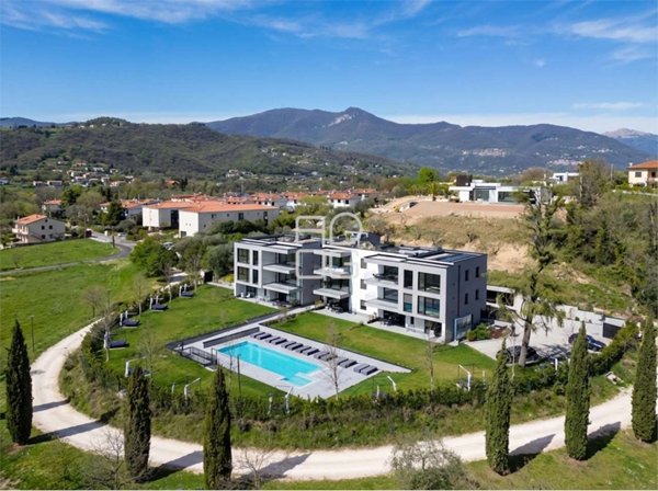 appartamento in vendita a Salò in zona Villa