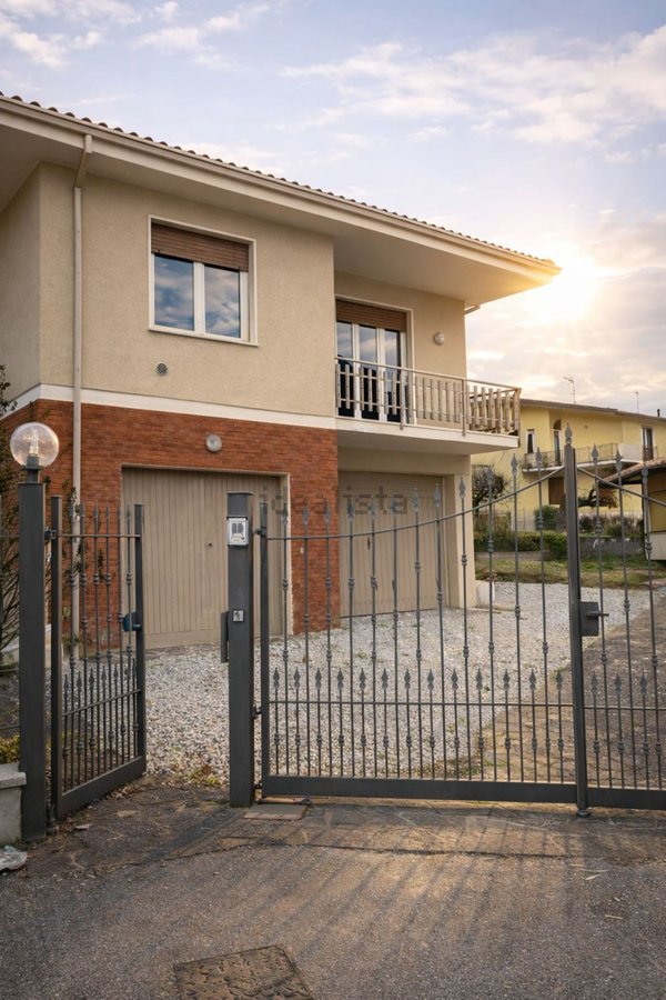 casa indipendente in vendita a Salò