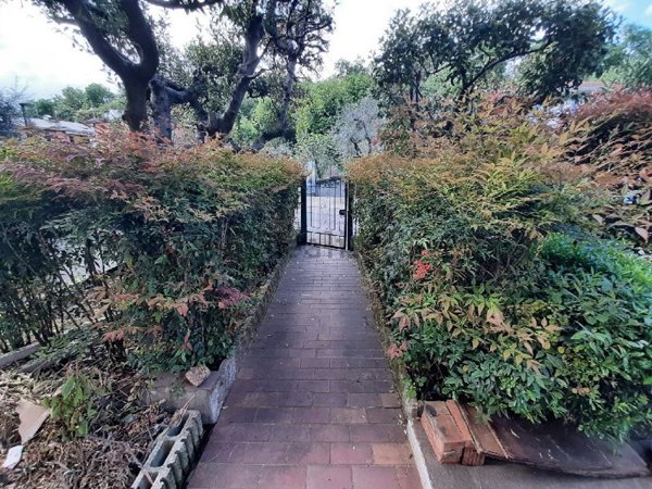 appartamento in vendita a Salò in zona Cunettone