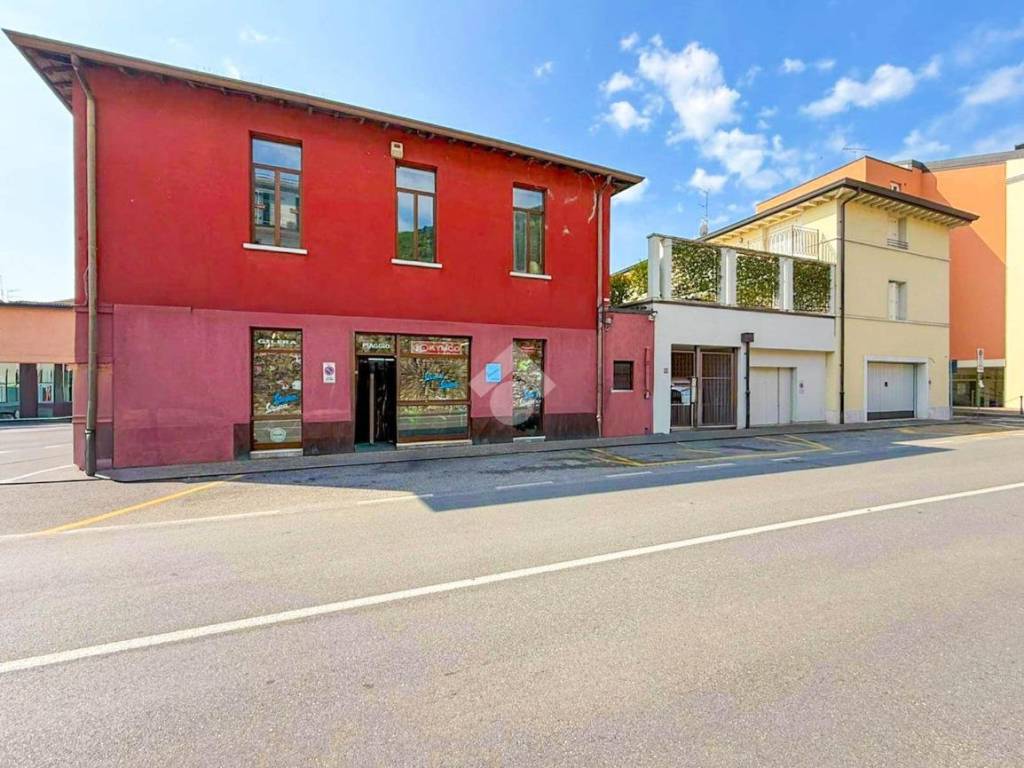 negozio in vendita a Salò