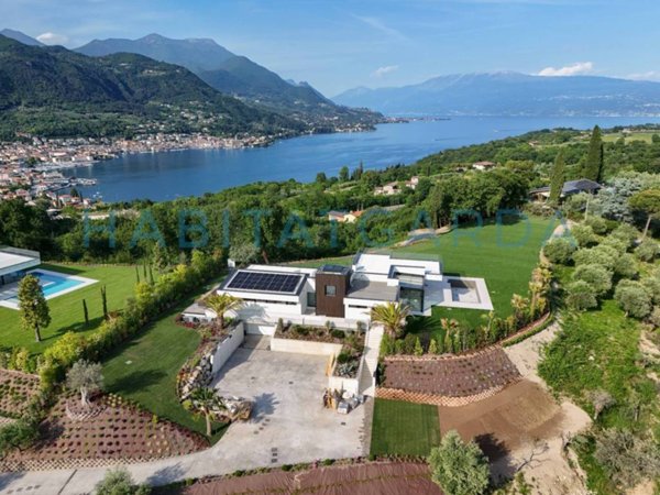 casa indipendente in vendita a Salò in zona Villa