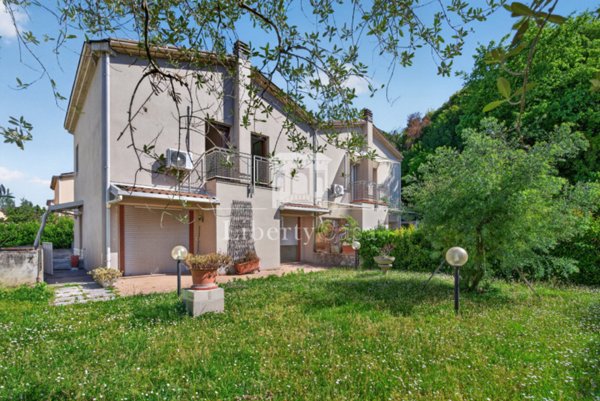 casa indipendente in vendita a Salò in zona Cunettone