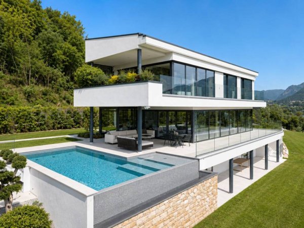 casa indipendente in vendita a Salò in zona Villa