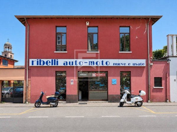 ufficio in vendita a Salò in zona Barbarano