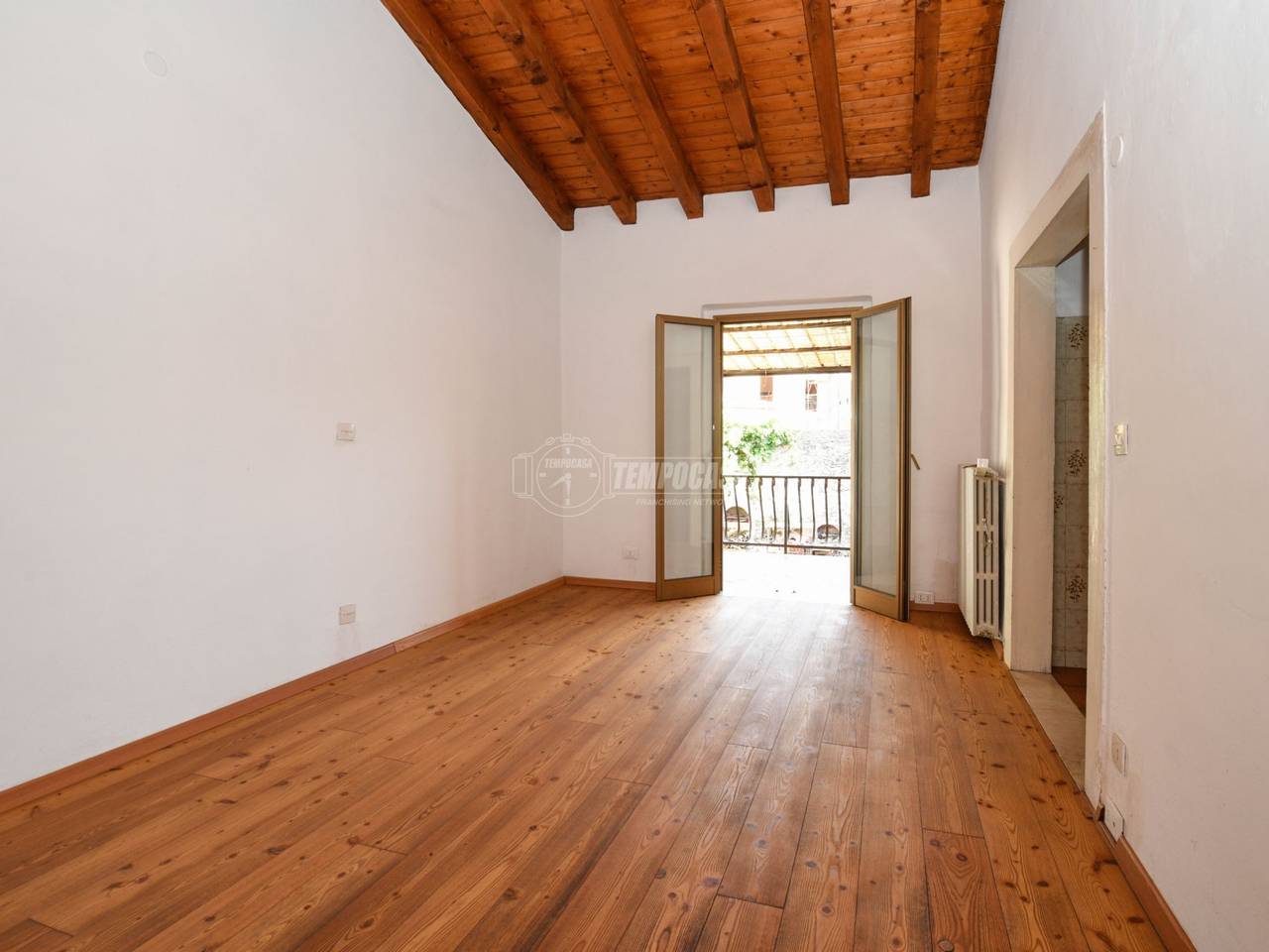 appartamento in vendita a Salò in zona Villa