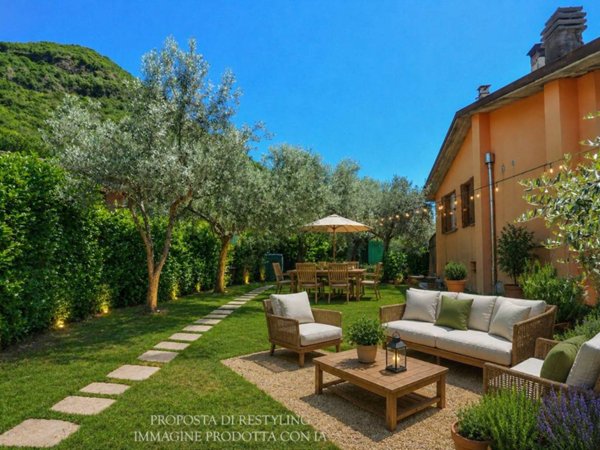 casa indipendente in vendita a Salò in zona Renzano