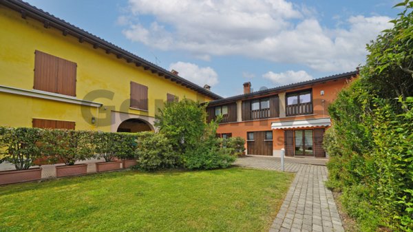 appartamento in vendita a Salò in zona Cunettone