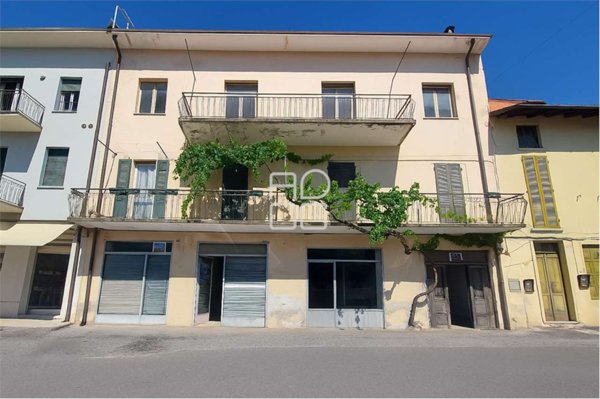 appartamento in vendita a Salò in zona Villa