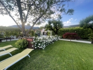 casa indipendente in vendita a Salò in zona Villa