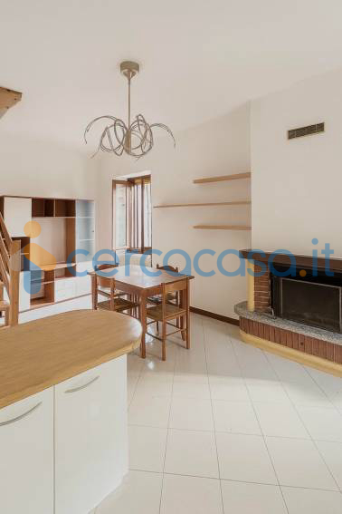 casa indipendente in vendita a Salò in zona Renzano
