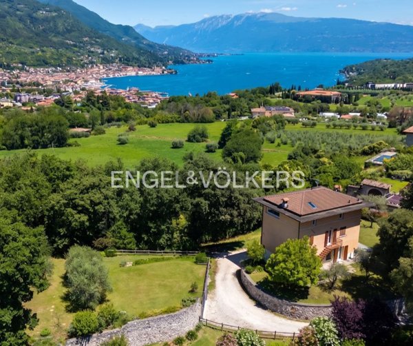 casa indipendente in vendita a Salò in zona Villa
