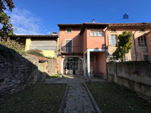 casa indipendente in vendita a Salò