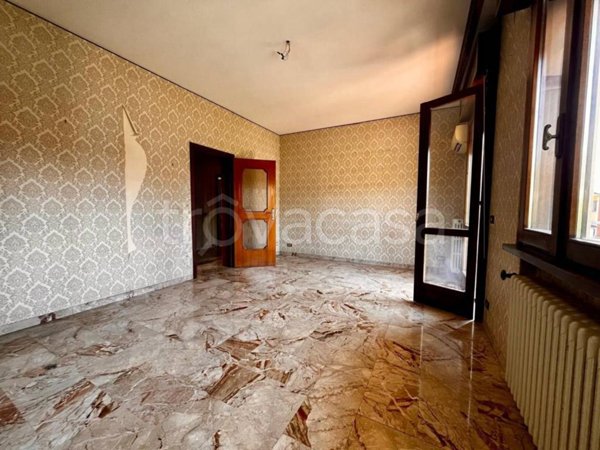 casa indipendente in vendita a Salò