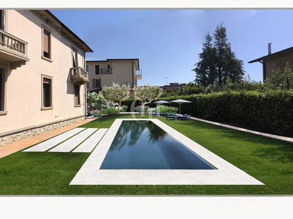 casa indipendente in vendita a Salò