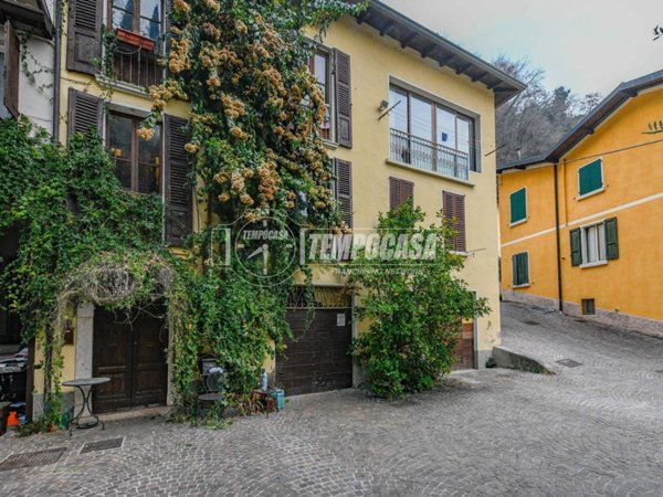 appartamento in vendita a Salò in zona Barbarano