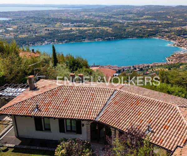 casa indipendente in vendita a Salò in zona Serniga