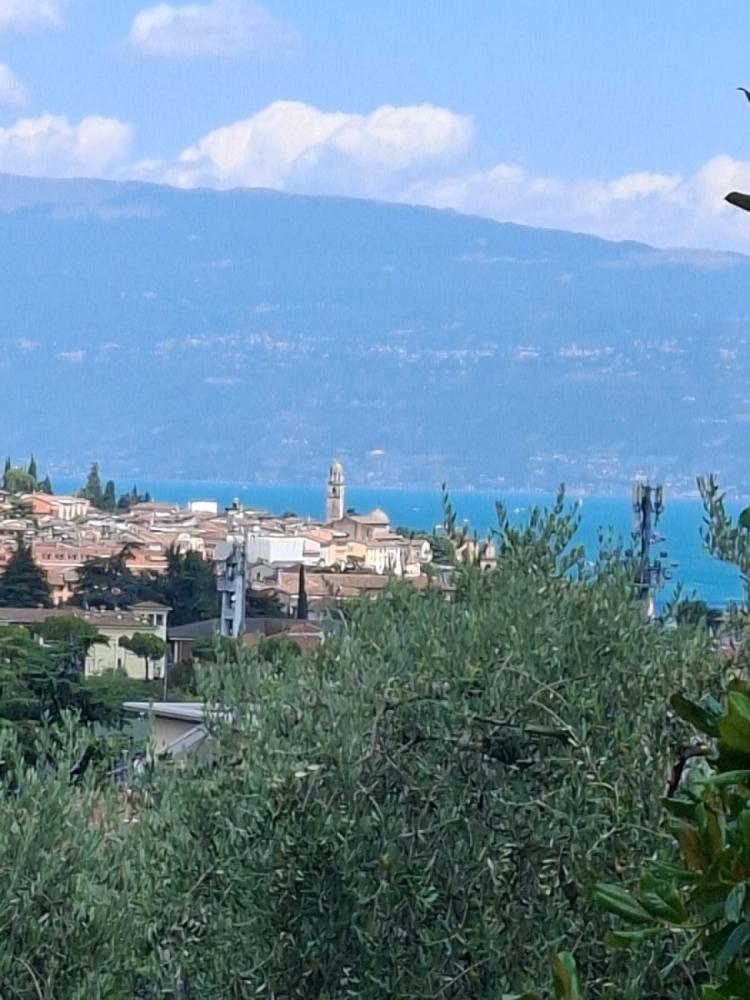 casa indipendente in vendita a Salò in zona Villa