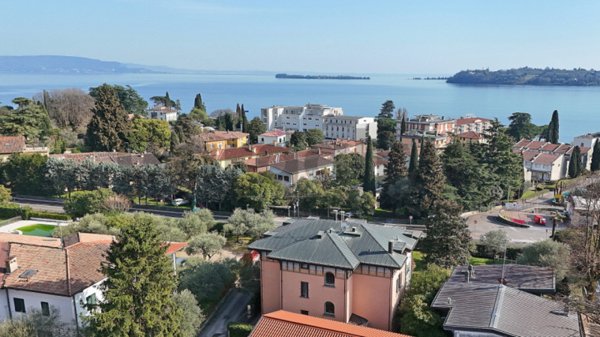 appartamento in vendita a Salò in zona Barbarano