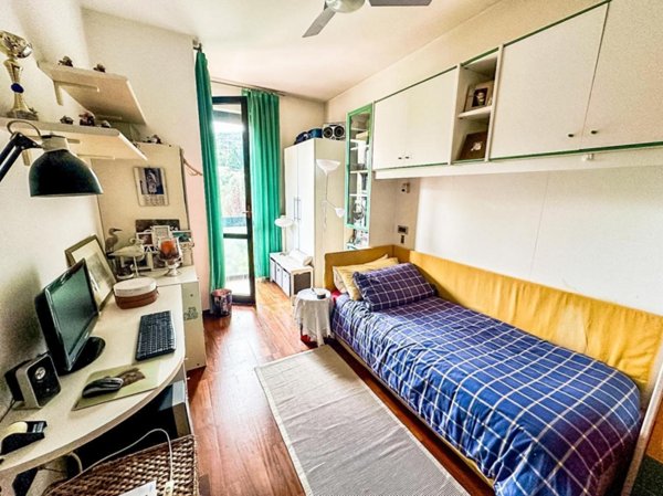 casa indipendente in vendita a Salò in zona Villa