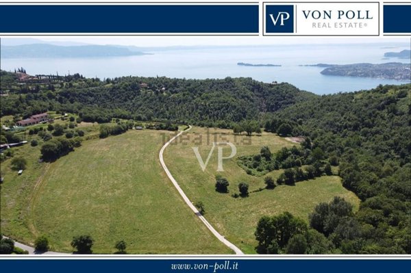 terreno in vendita a Salò in zona Serniga