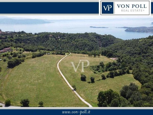 terreno in vendita a Salò in zona Serniga