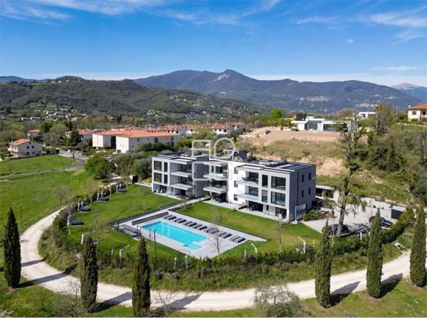 appartamento in vendita a Salò in zona Villa