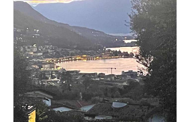 appartamento in vendita a Salò in zona Villa
