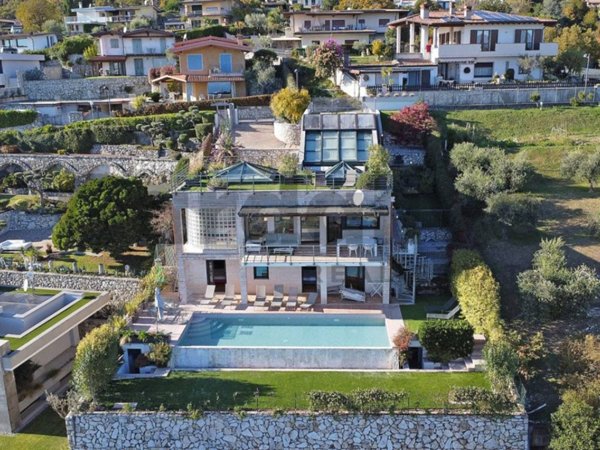 casa indipendente in vendita a Salò in zona Villa