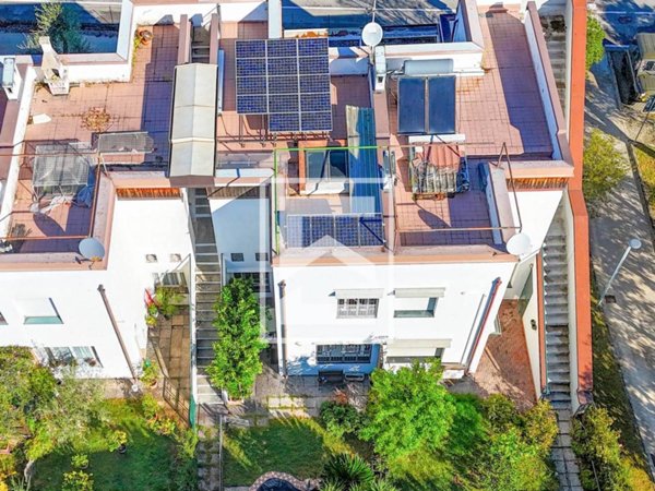 casa indipendente in vendita a Salò in zona Cunettone