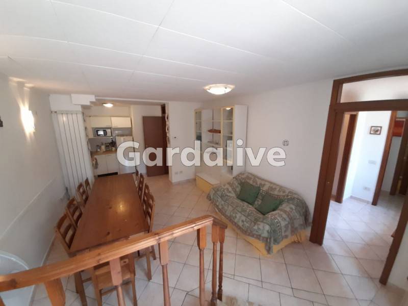 appartamento in vendita a San Felice del Benaco in zona Portese