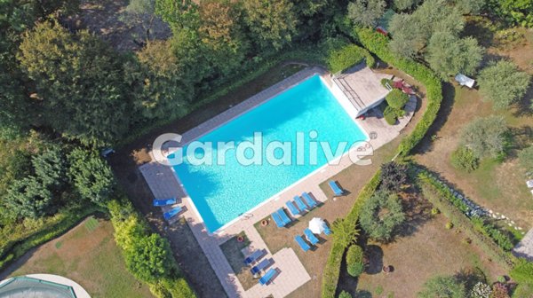 casa indipendente in vendita a San Felice del Benaco