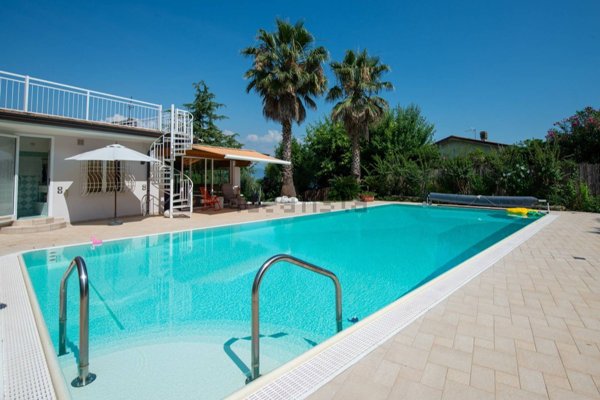 casa indipendente in vendita a San Felice del Benaco
