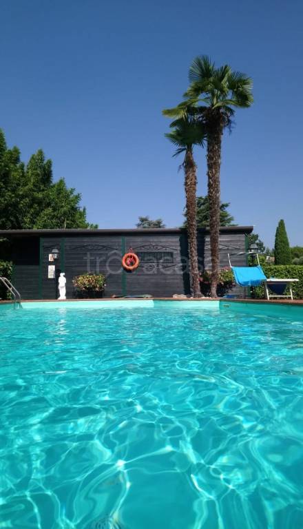 casa indipendente in vendita a San Felice del Benaco